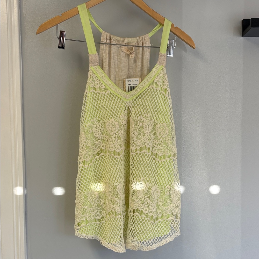 Rewind 80’s inspired Soft Beige Scoop Neck Tank Lime Green Sz L